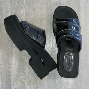 Skecher’s 90s platform shoes for Women Size 10